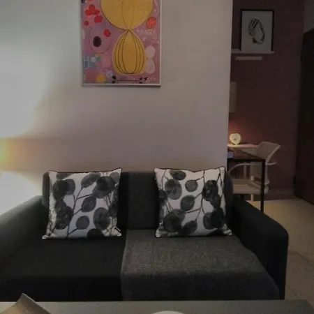 Cozy Studio 아파트 라리사