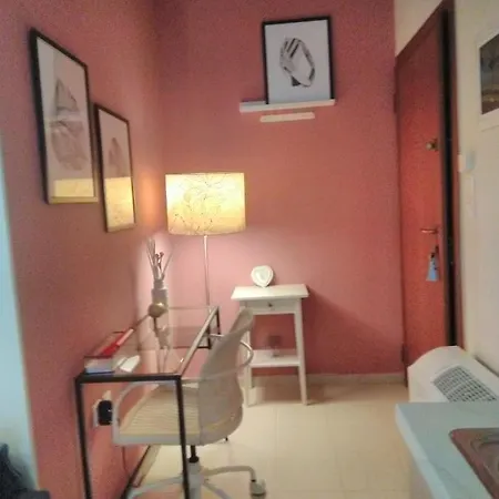 Cozy Studio 라리사