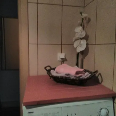 Cozy Studio * 라리사